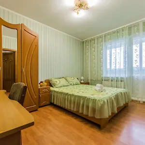 https://uutnaya-prostornaya-vidovaya-trehcomnatnaya-apartments.hotels-of-kiev.com
